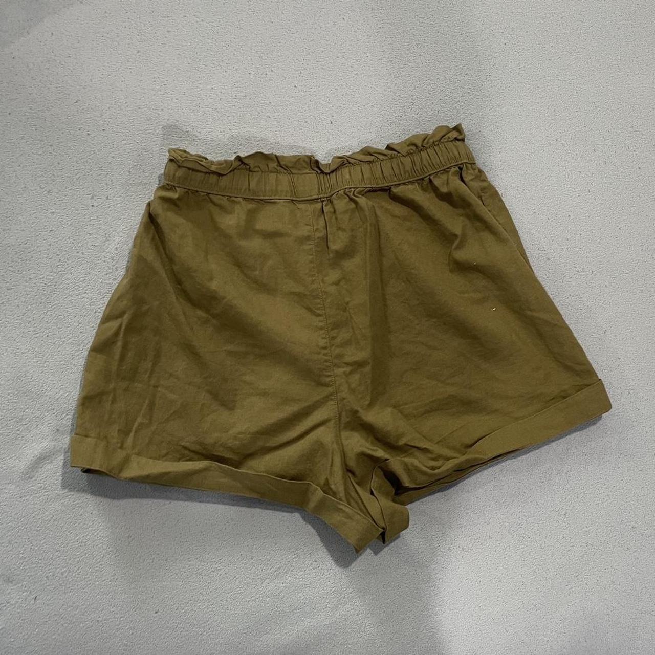 UNIQLO Women's Green and Khaki Shorts | Depop