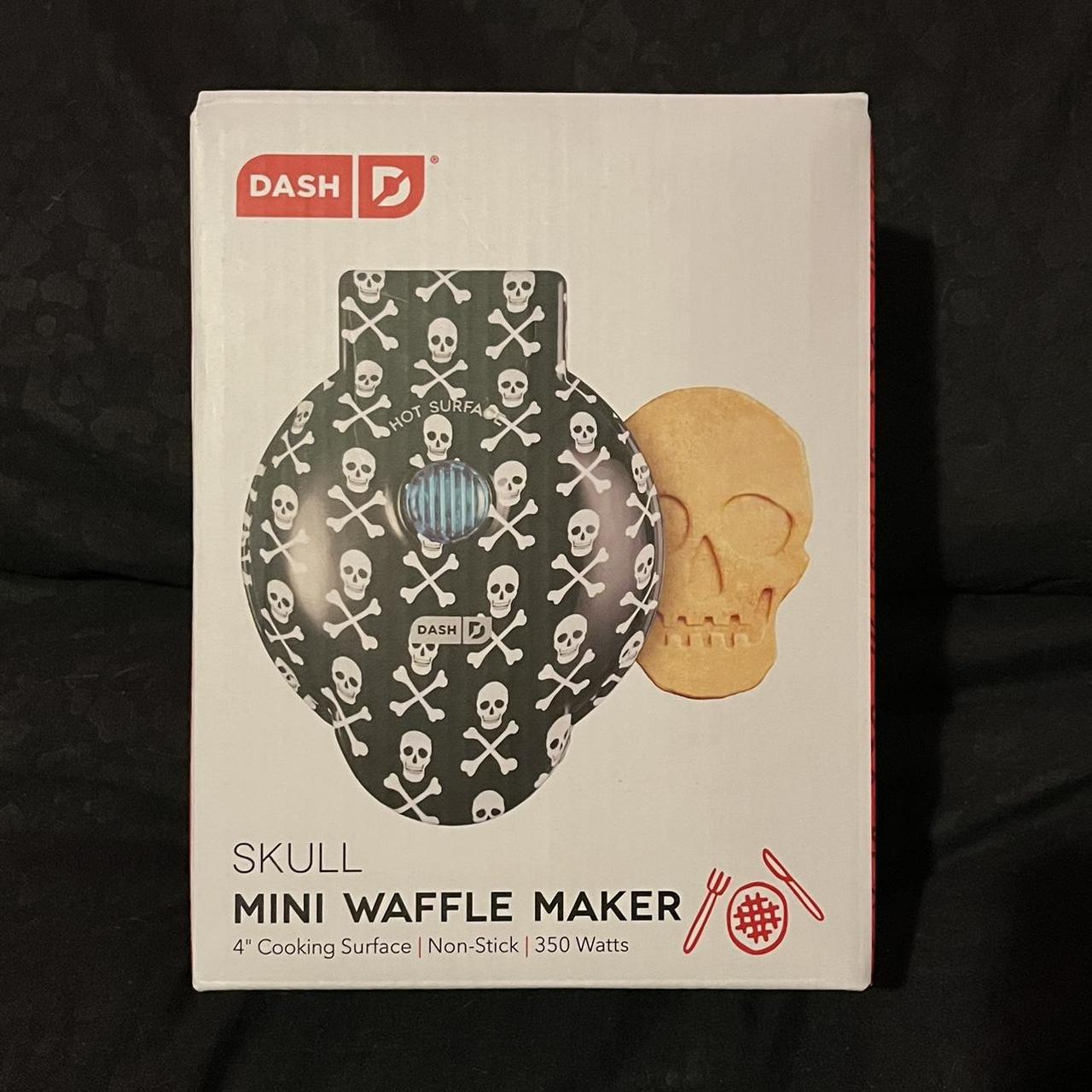 Skull Mini Waffle Maker