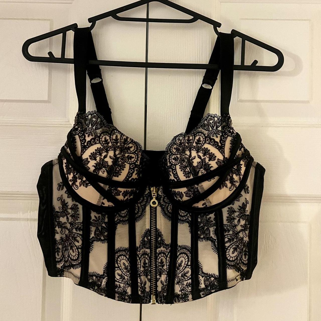 Push-up lace corset bra top size 34B with front - Depop
