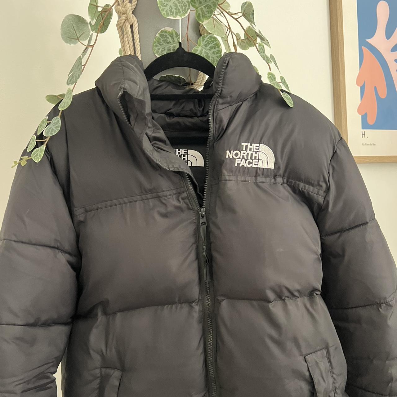 SELLING FAKE NORTH FACE PUFFER legit such a good... - Depop