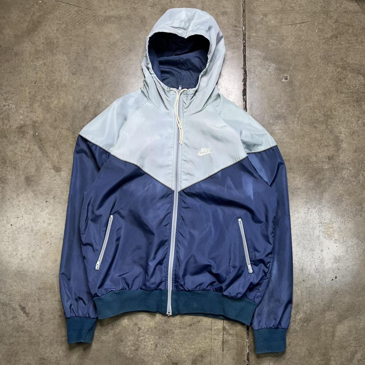 Outlets Vintage Nike Windbreaker