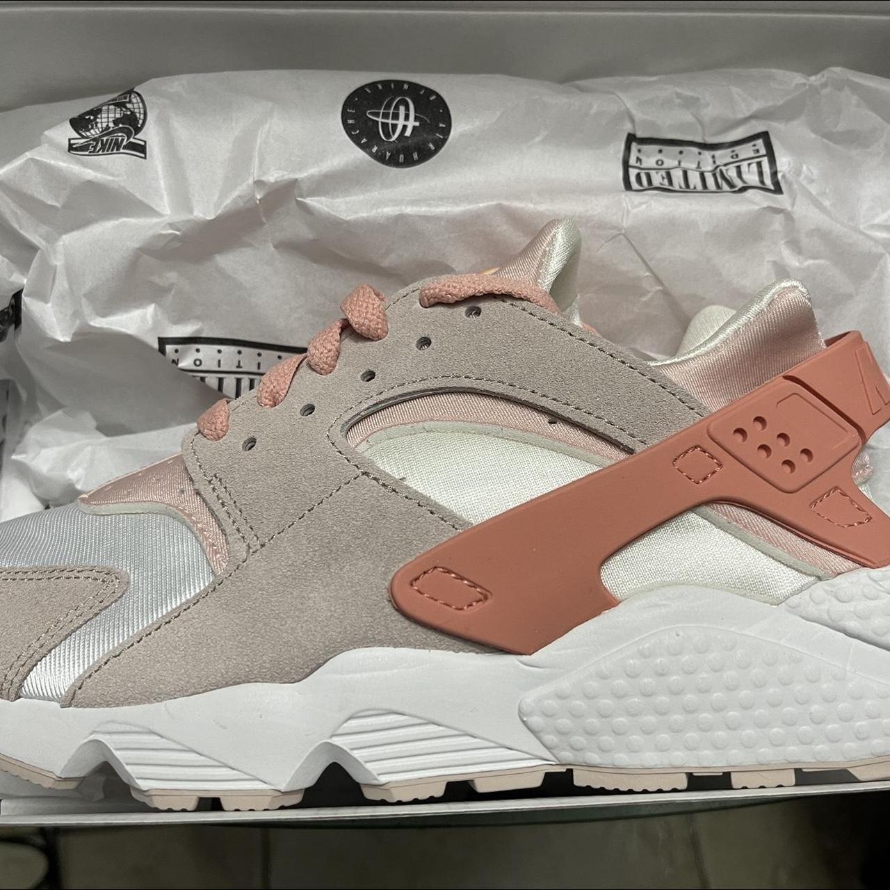 nike new edition huarache