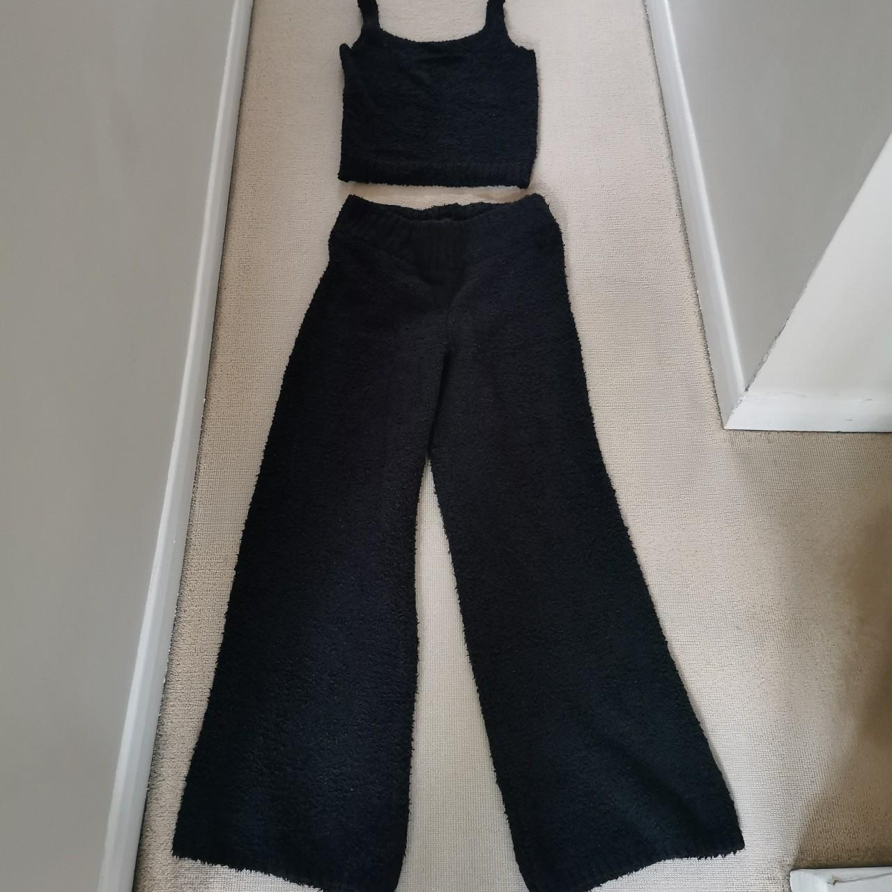 Skims cozy knit pant and tank top set in Onyx (... Depop