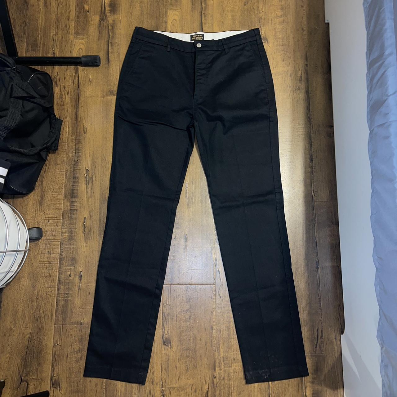 Levi's Men's Black Trousers | Depop