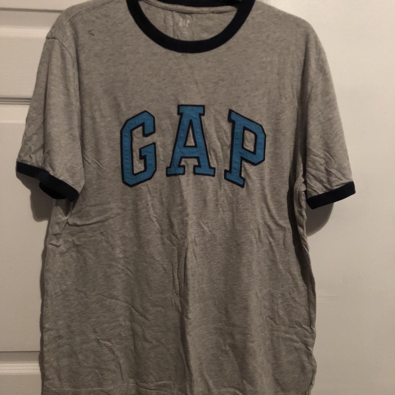 Gap Men's Grey T-shirt | Depop