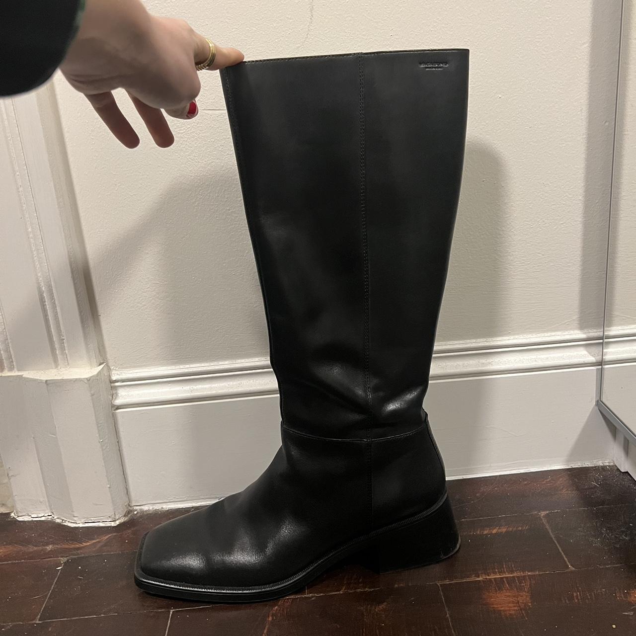 Black Vagabond boots in size 41 Dm before buying - Depop