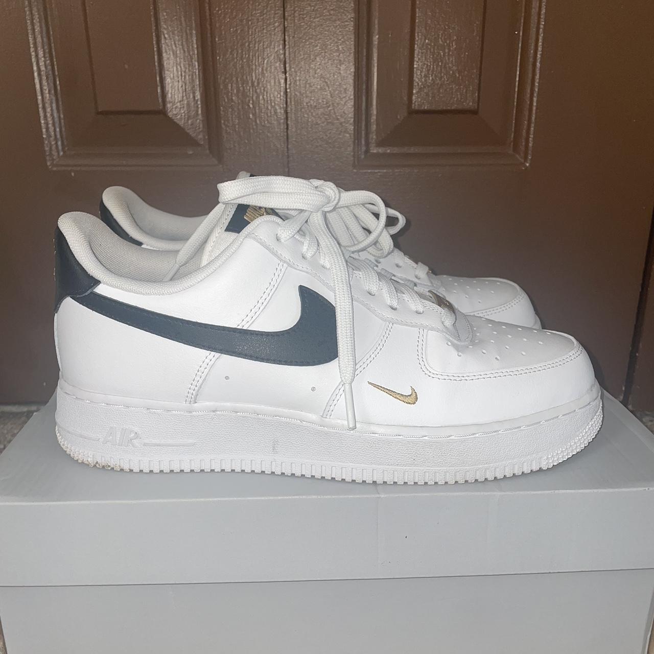 womens nike black and gold