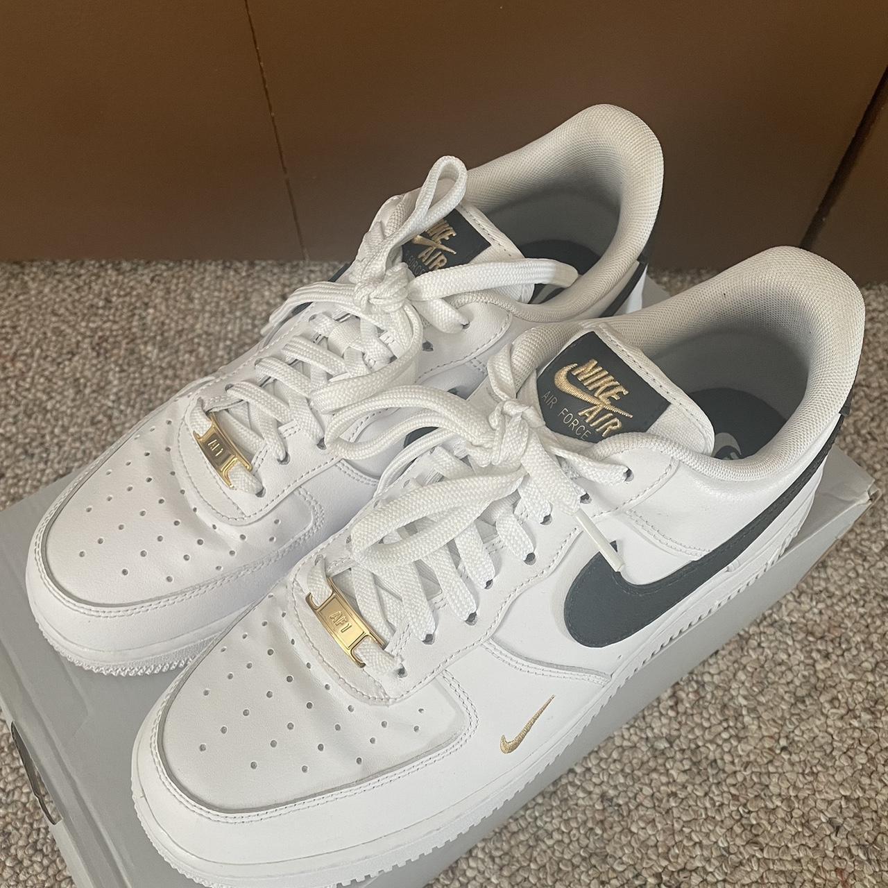 womens nike black and gold