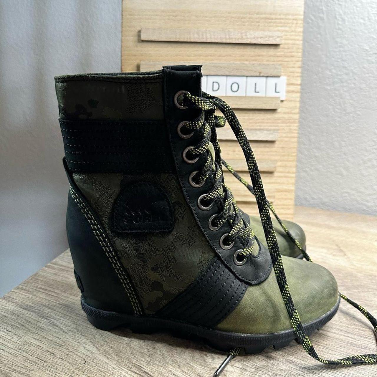 Used sorel 2025 wedge boots