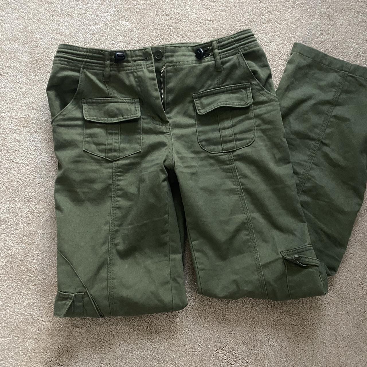 Brandy Melville Kim Cargo Pants in GREEN perfect... - Depop