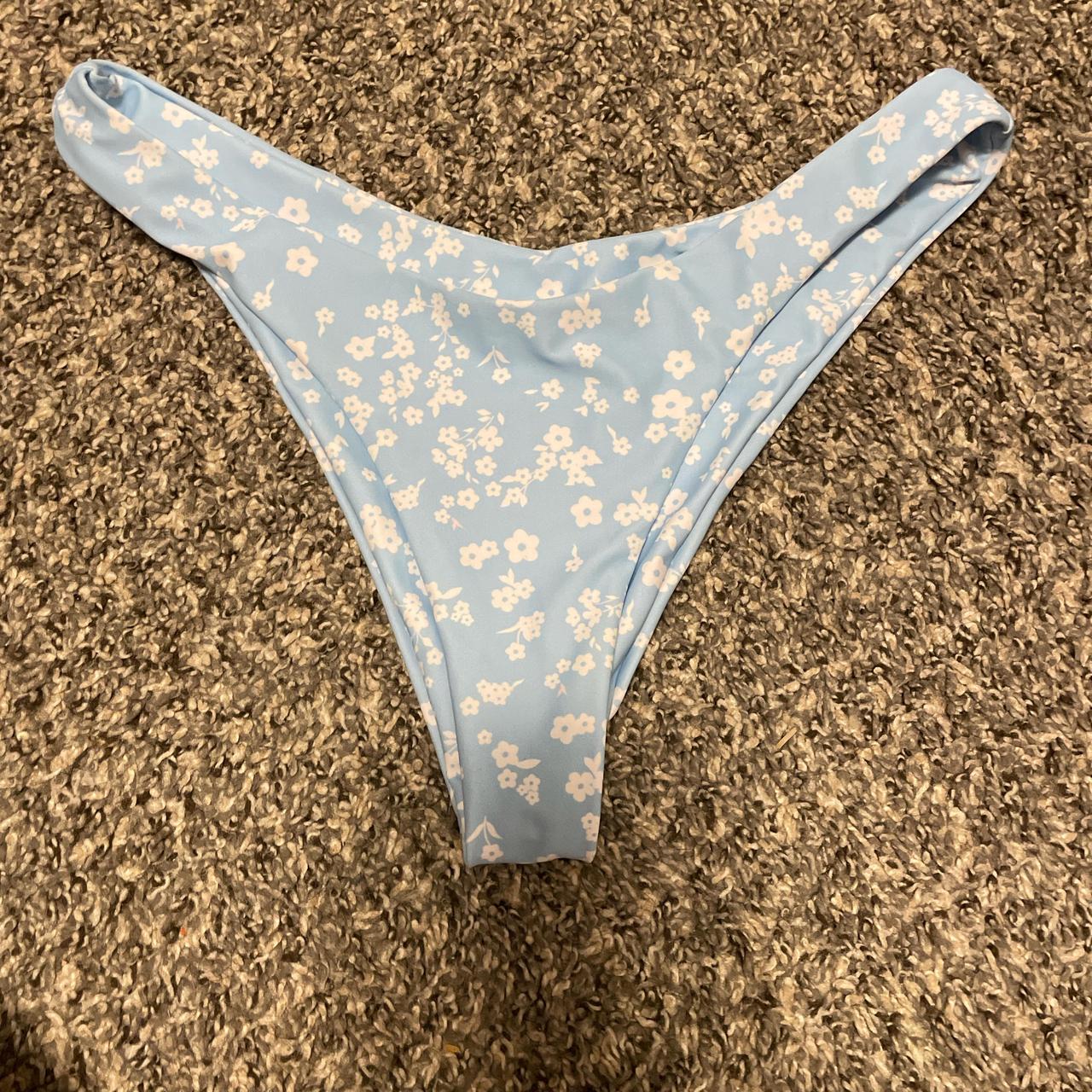 item listed by rottencherryys