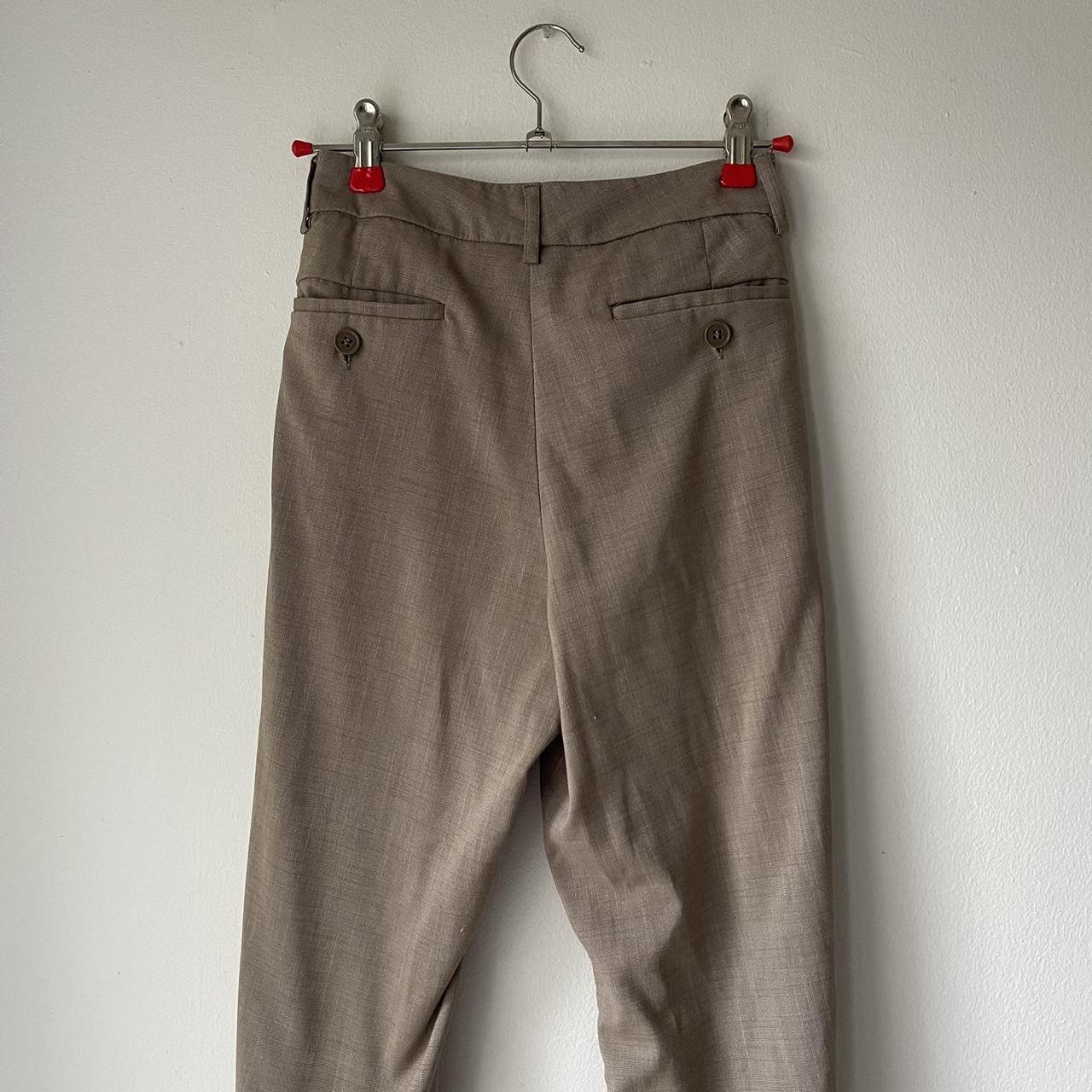 The perfect low rise work pants from New York and... Depop