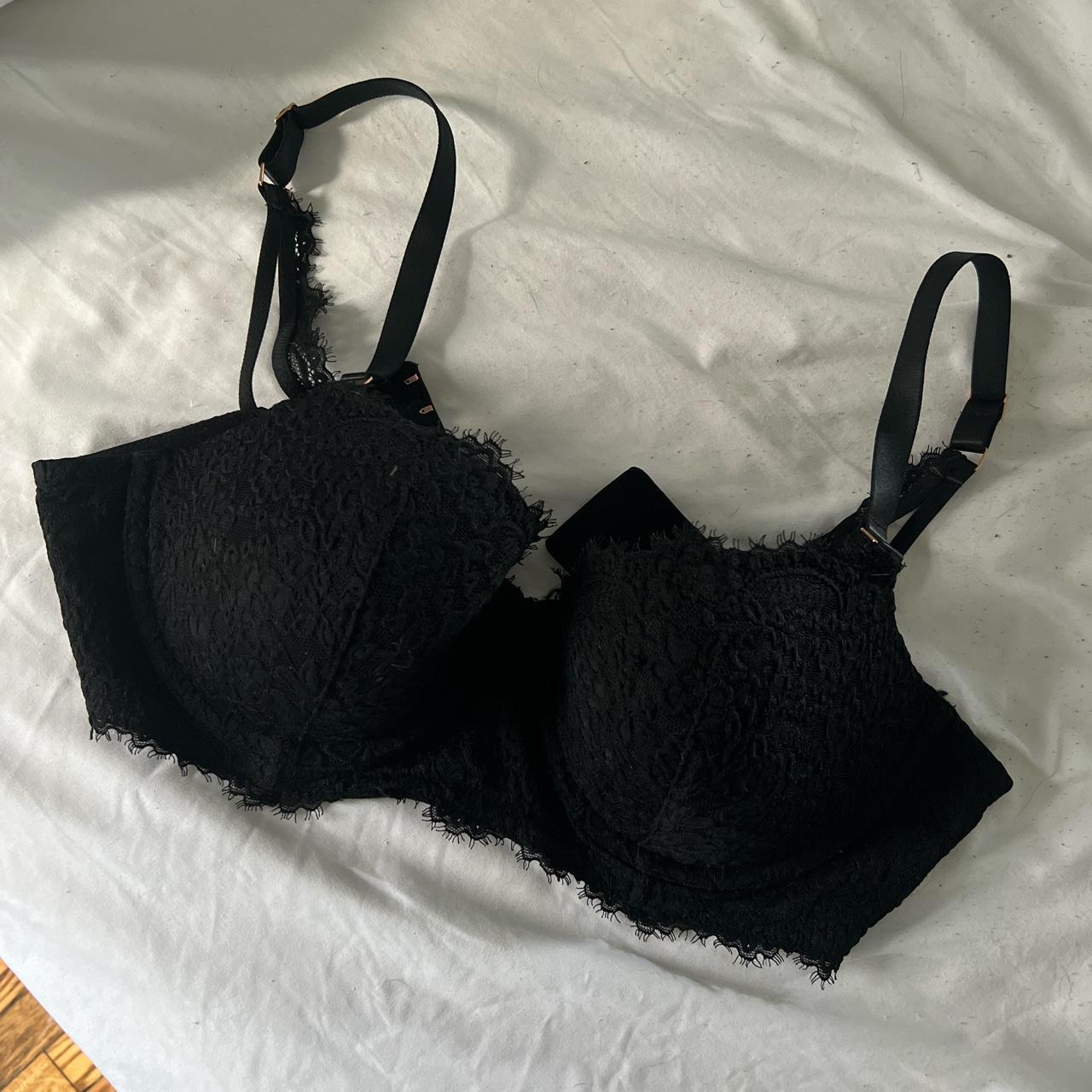 Aerie push up black lace bra with 3 clasps in the - Depop
