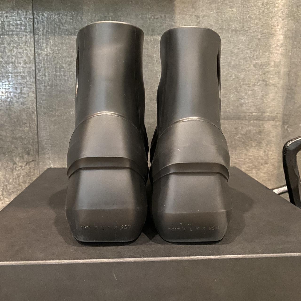 靴 1017 ALYX 9SM Mono boots 1017 Alyx 9SM Rubber Mono Boot - Size 41 - Black - NEW
