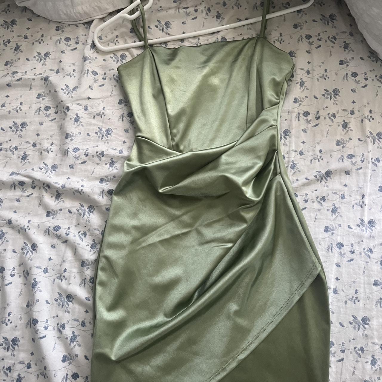 green windsor dress, xs can fit small Depop