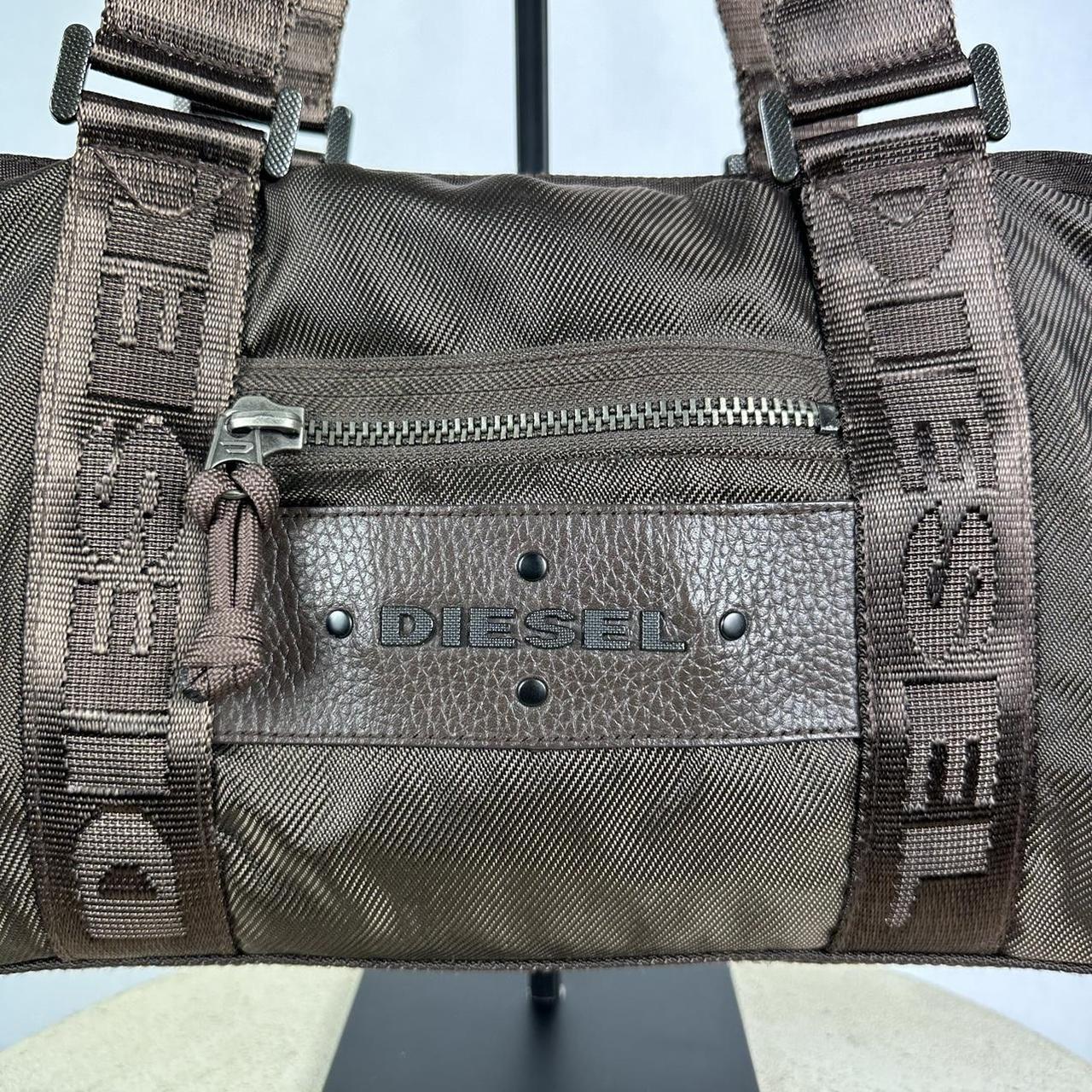 未使用訳あり✨y2k 00s DIESEL Nylon shoulder bag 👽 Diesel y2k shoulder bag in nylon So cute 00s | Depop