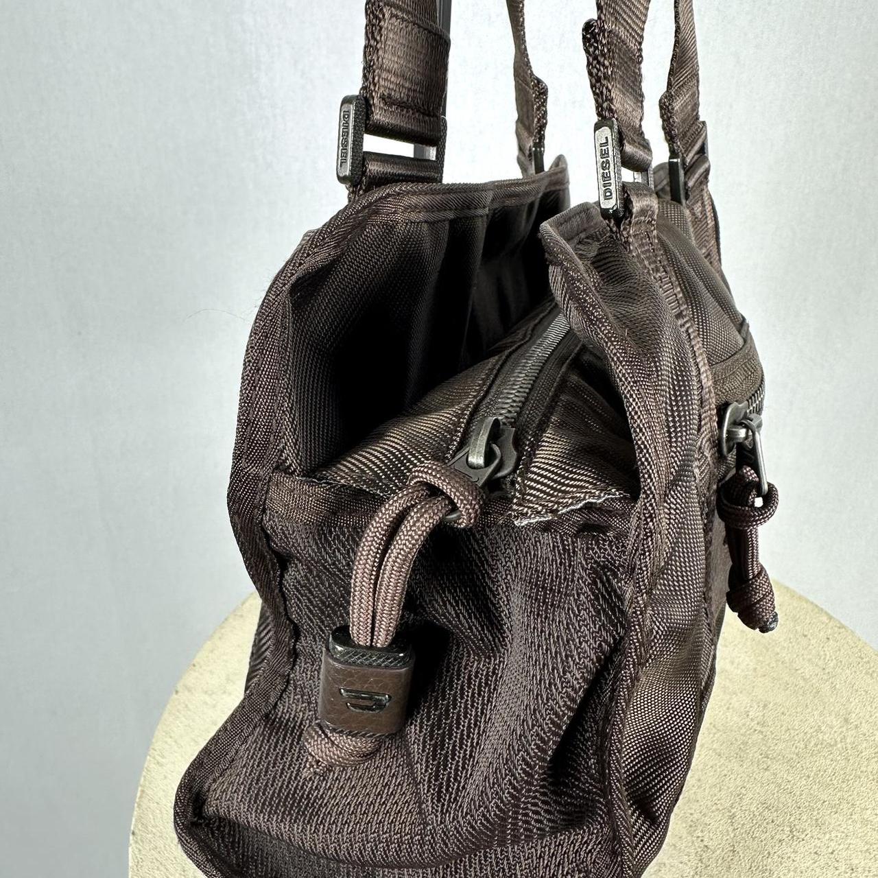 未使用訳あり✨y2k 00s DIESEL Nylon shoulder bag 👽 Diesel y2k shoulder bag in nylon So cute 00s | Depop