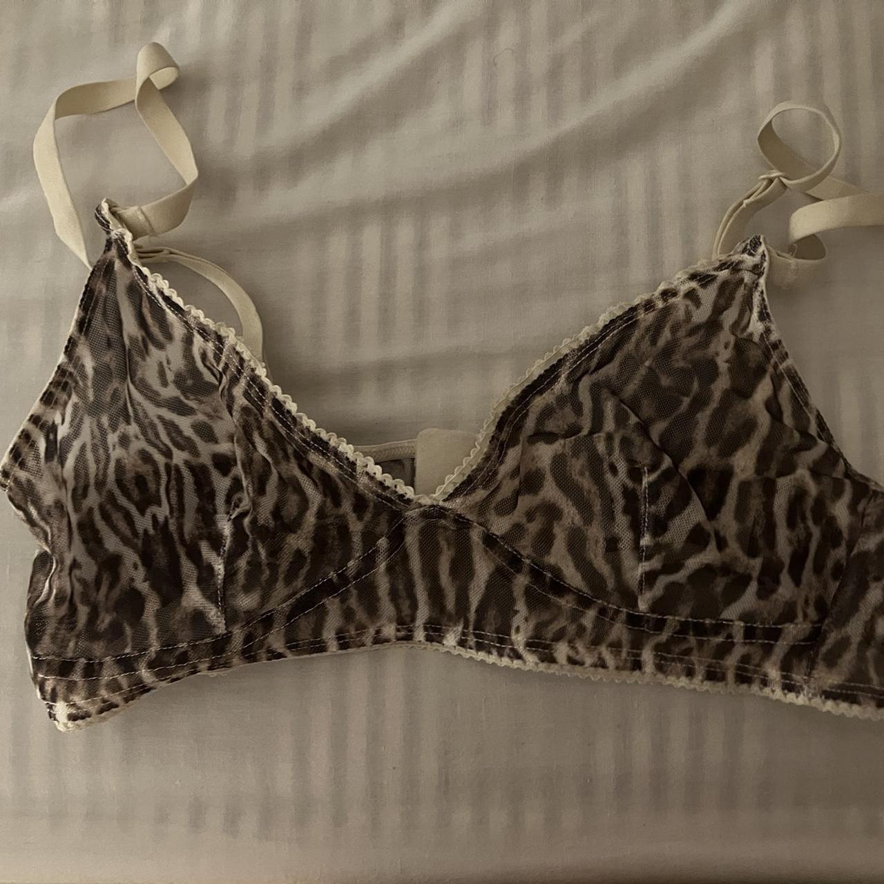 Supreme bra and underwear bra: 32 1/2 cm bottom: 29 cm - Depop