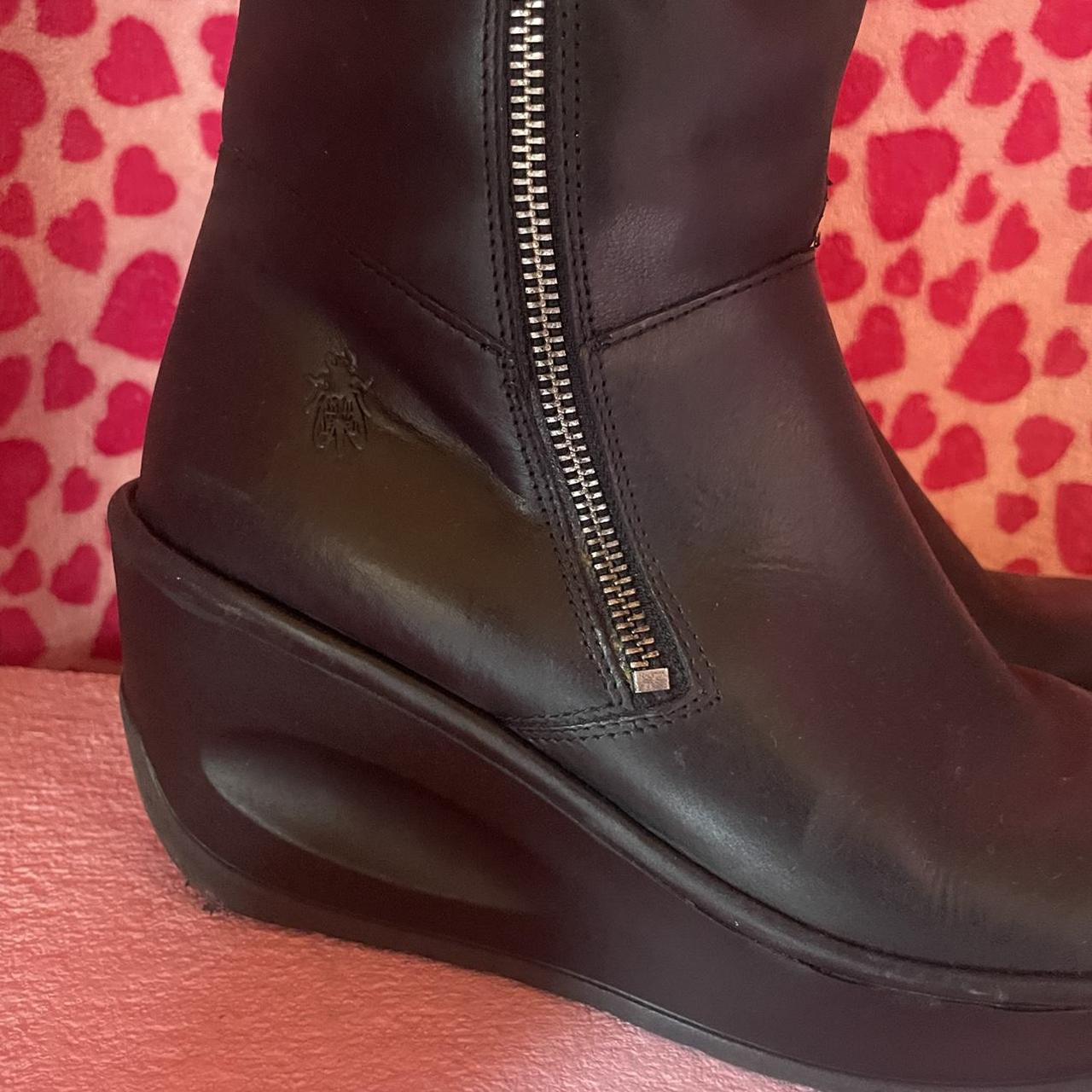 Y2k Fly London Knee High Boots Size 9 Has A Small - Depop