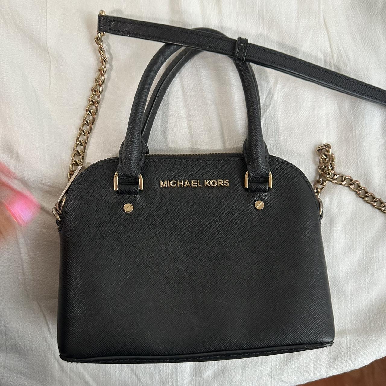 Michael kors deals black pocketbooks