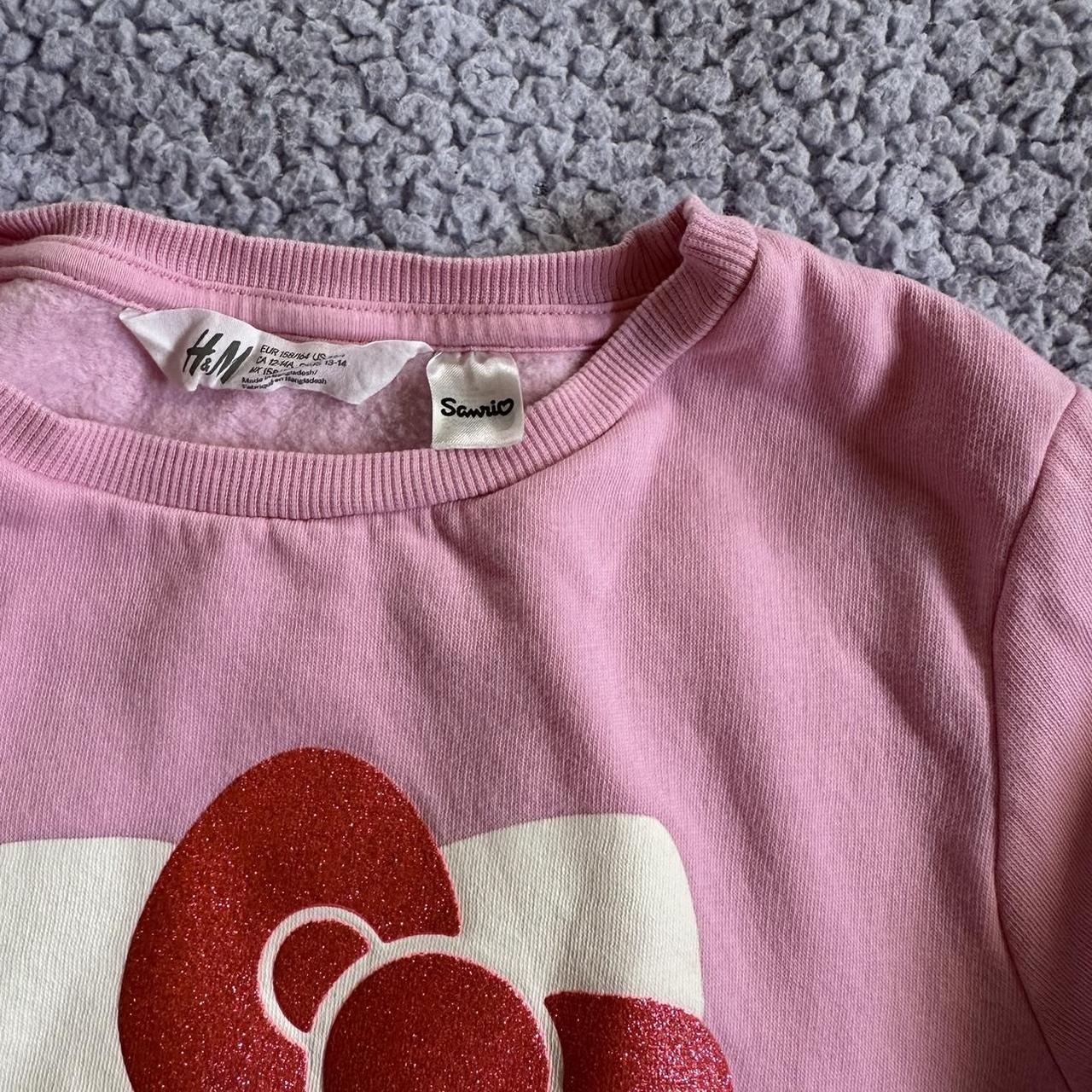 hello kitty pink crewneck 🩷 h&m pink Depop