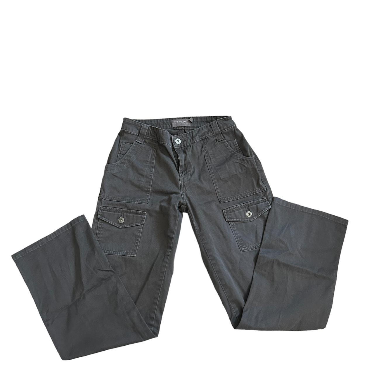 Grey cargo pants functional pockets great... - Depop