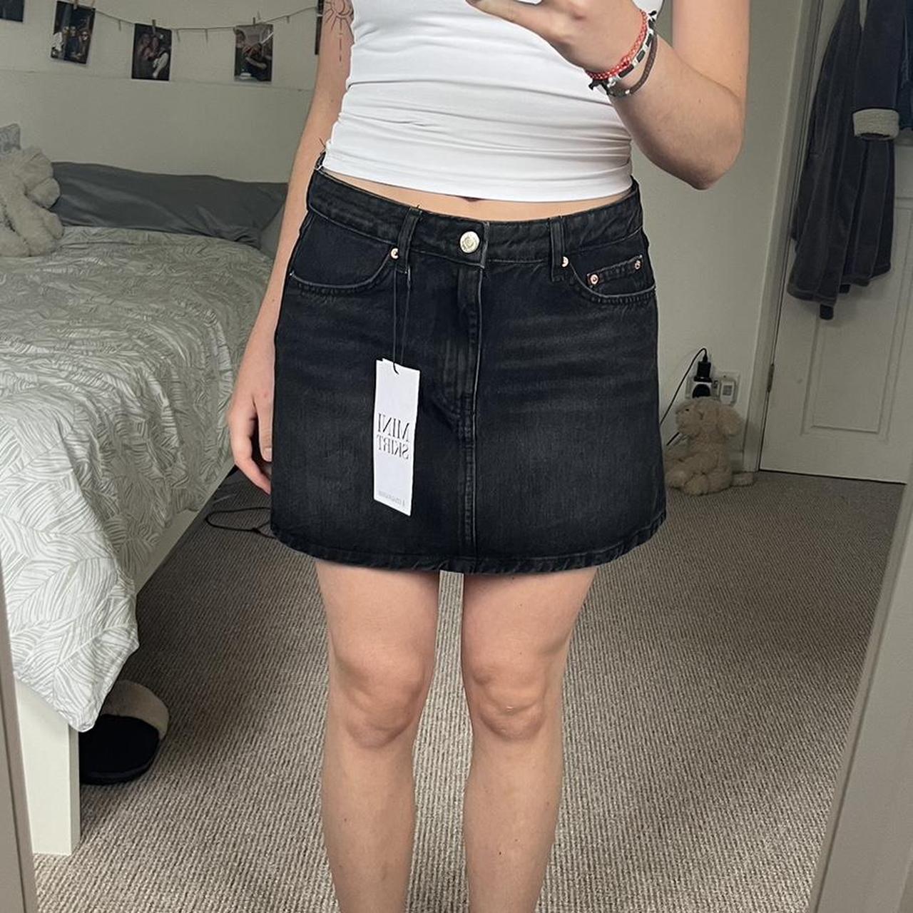 stradivarius black denim mini skirt size 10 also