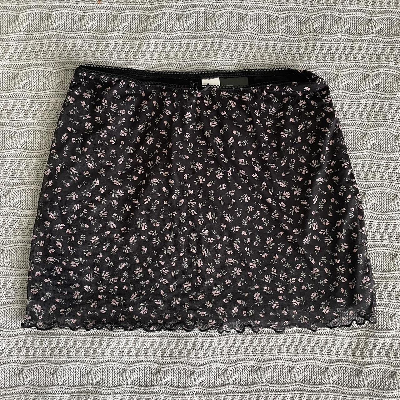 floral lettuce hemmed mini skirt! has the cutest bow... - Depop