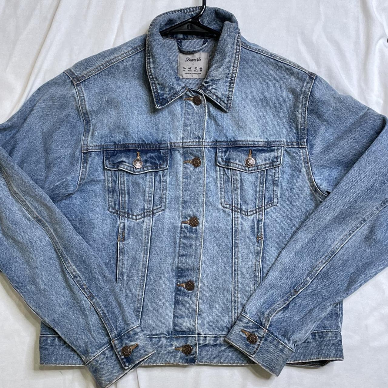 DENIM JACKET very flattering size 10 fits women... - Depop