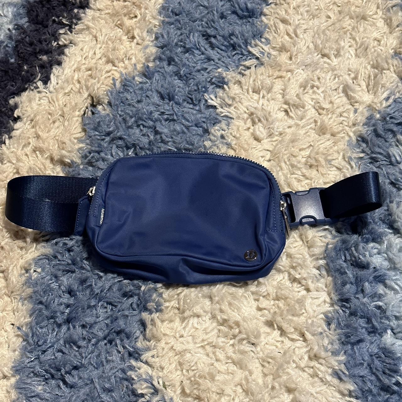 Sweaty Betty Lux Puffer gym bag in - Depop