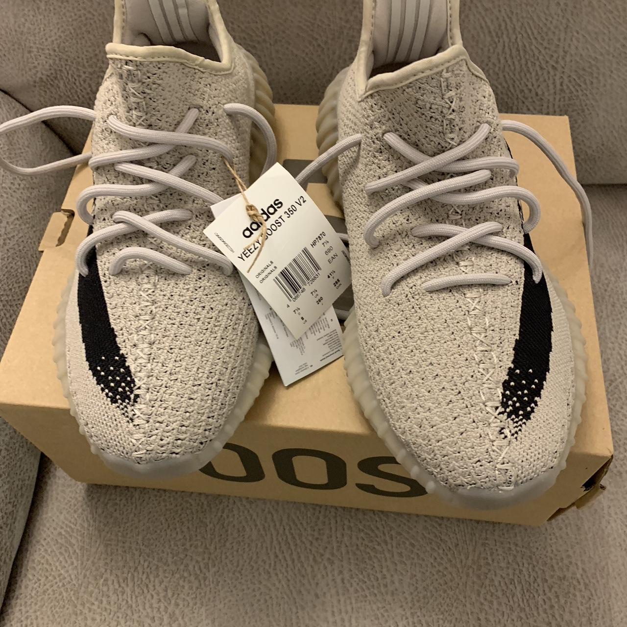 ADIDAS YZY 350 V2 BRAND NEW ONLY WORN ONCE SIZE... - Depop