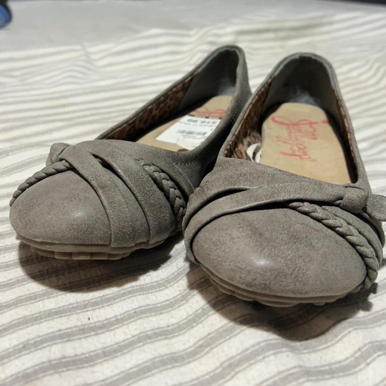 beige/mauve Jellypop memory foam flats size 8 never... - Depop