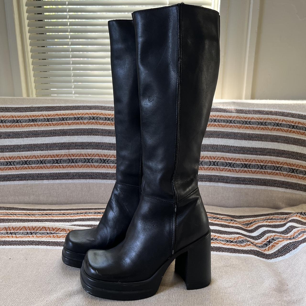 Graceland Women's Black Boots | Depop