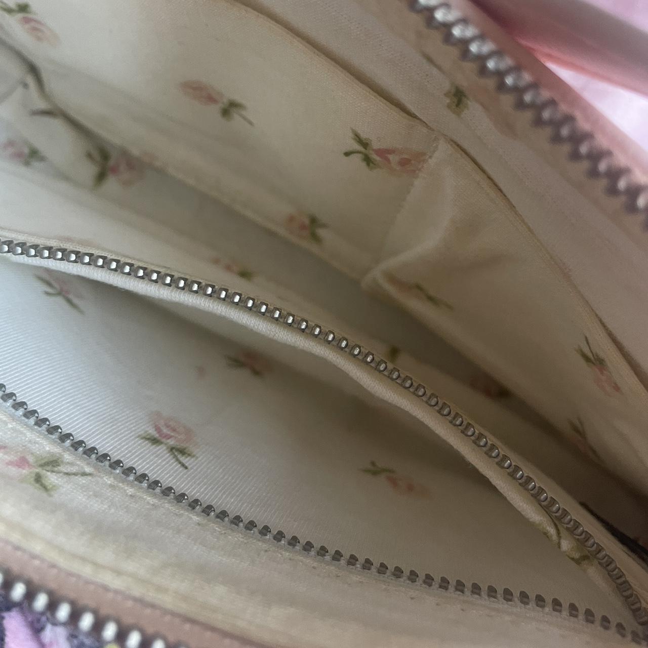 Coquette light/ baby pink shoulder bag so adorable... - Depop