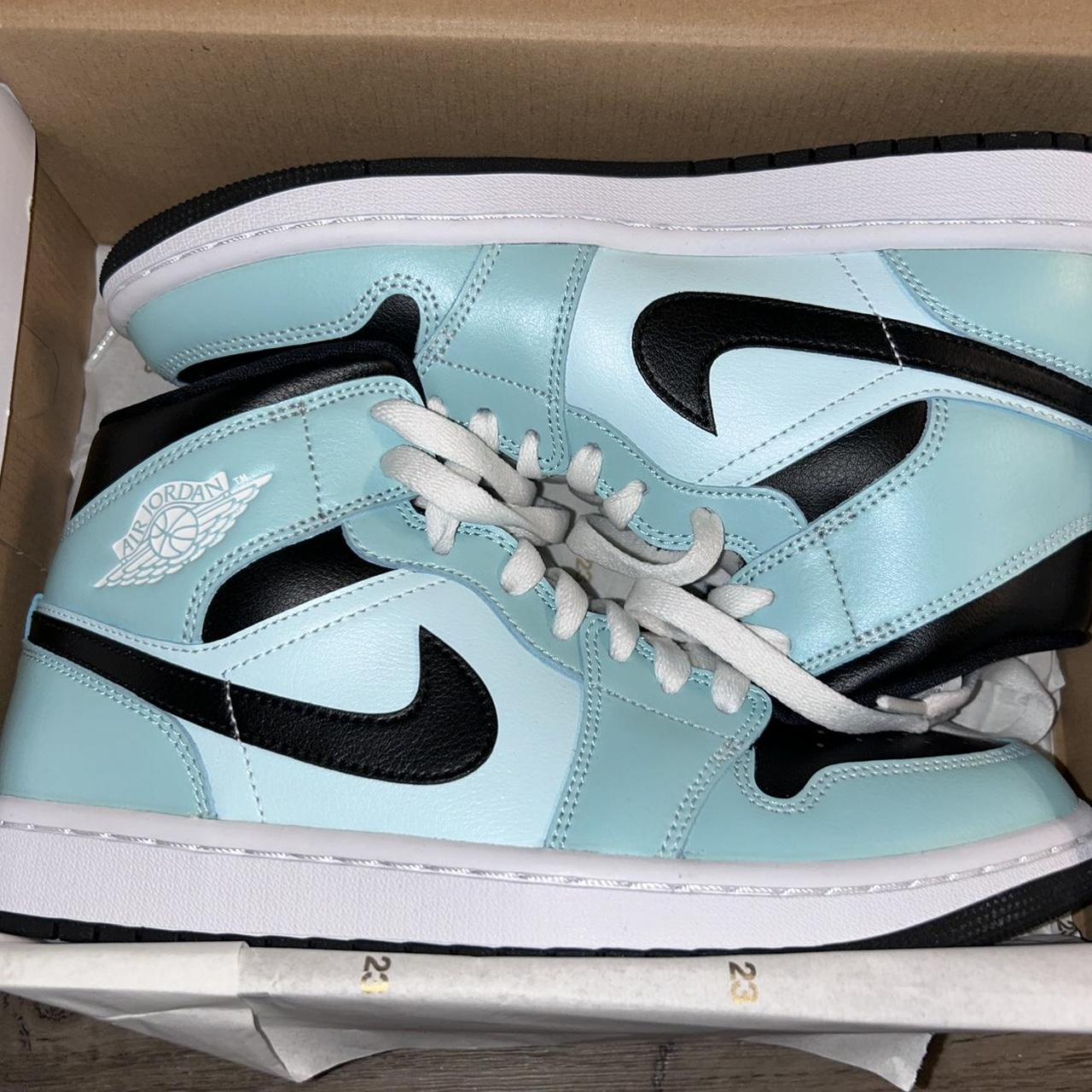 womens air jordan 1s