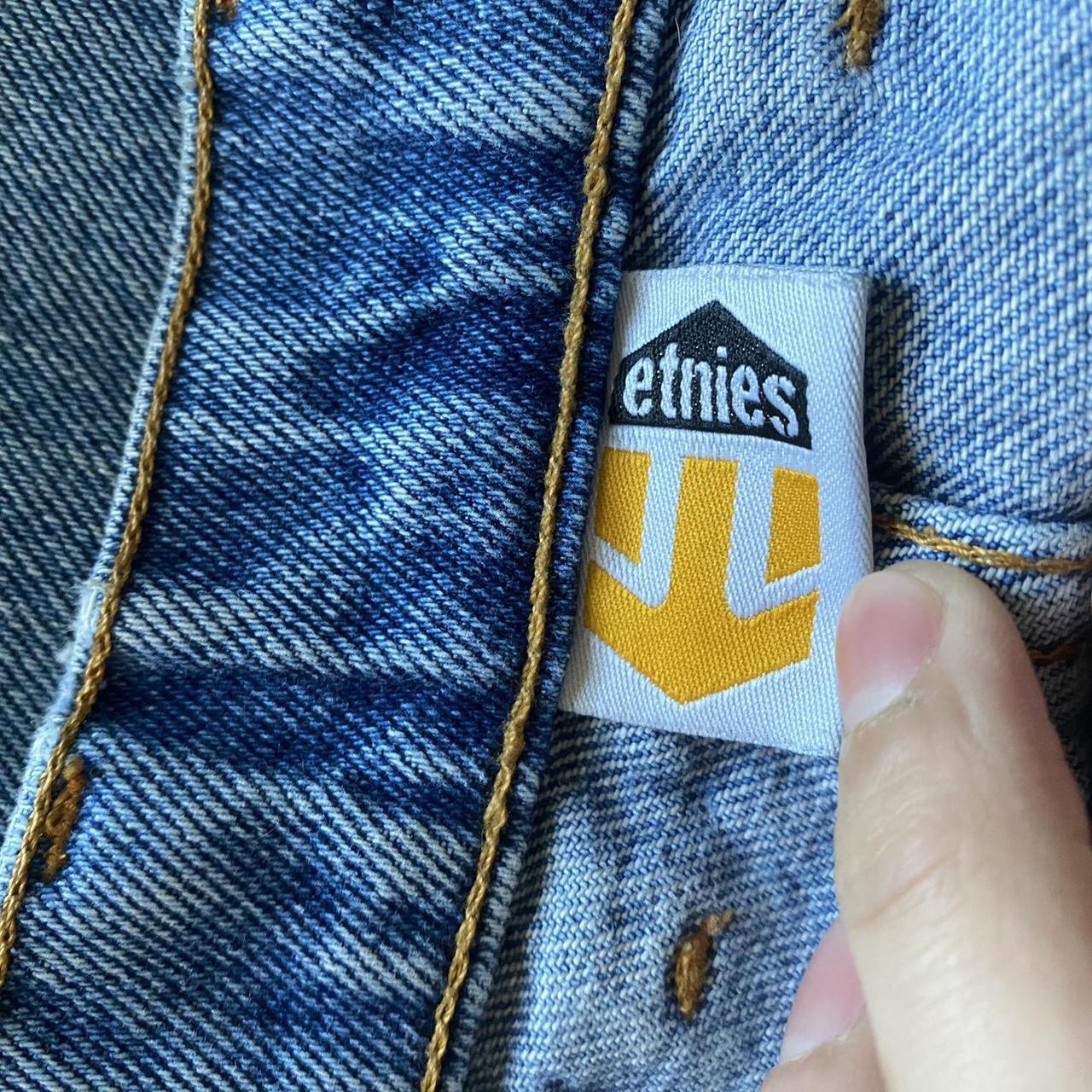 Etnies baggy blue jeans Size 34/32 Cut an... - Depop