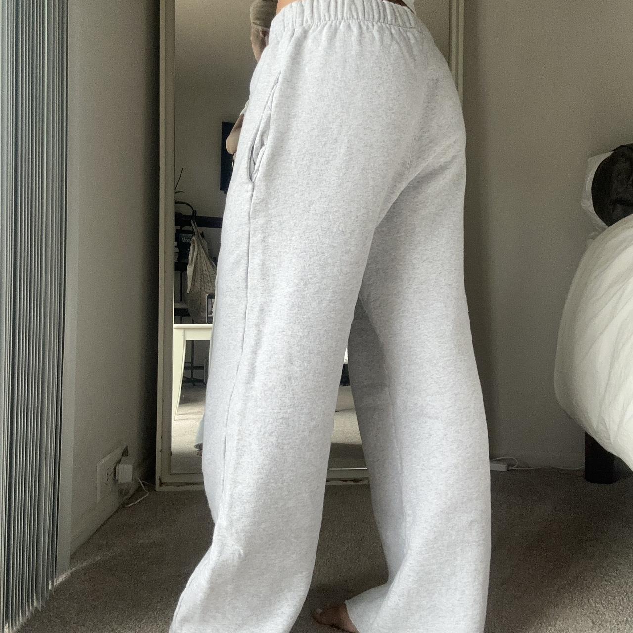 Brandy Melville Anastasia sweatpants (old version no - Depop