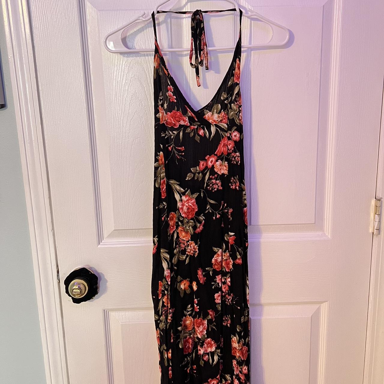 Floral open back maxi dress Depop