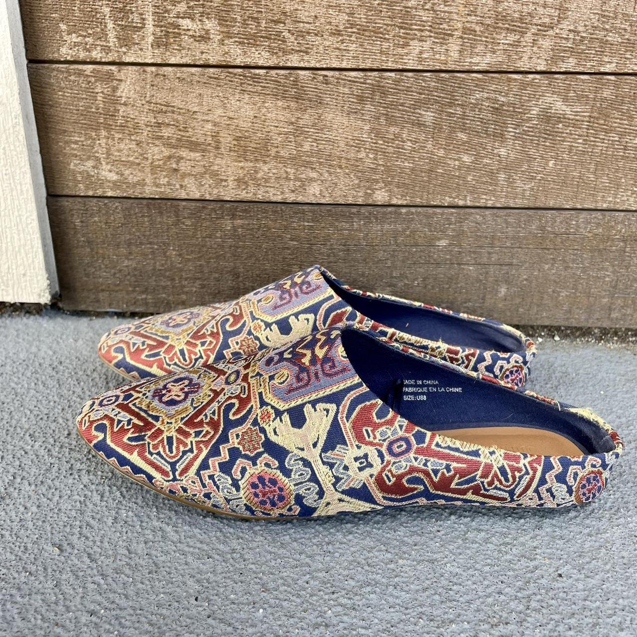 Urban outfitters hot sale chinese slippers