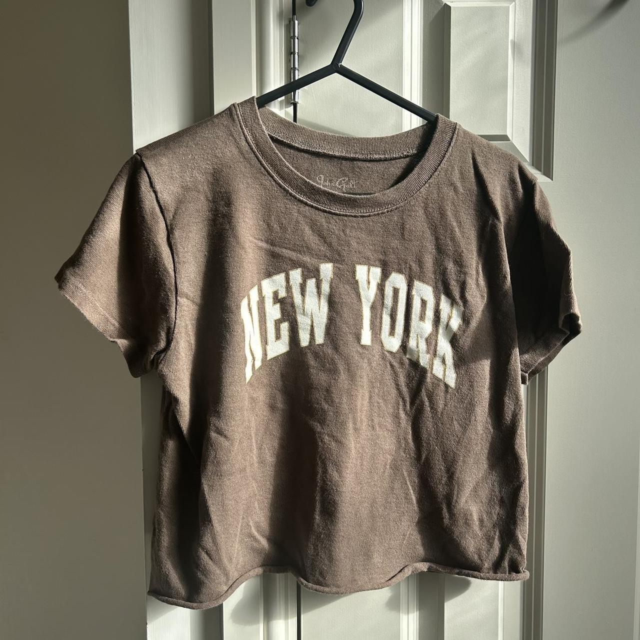 Brandy Melville cropped baby tee🧸 brandymelville Depop