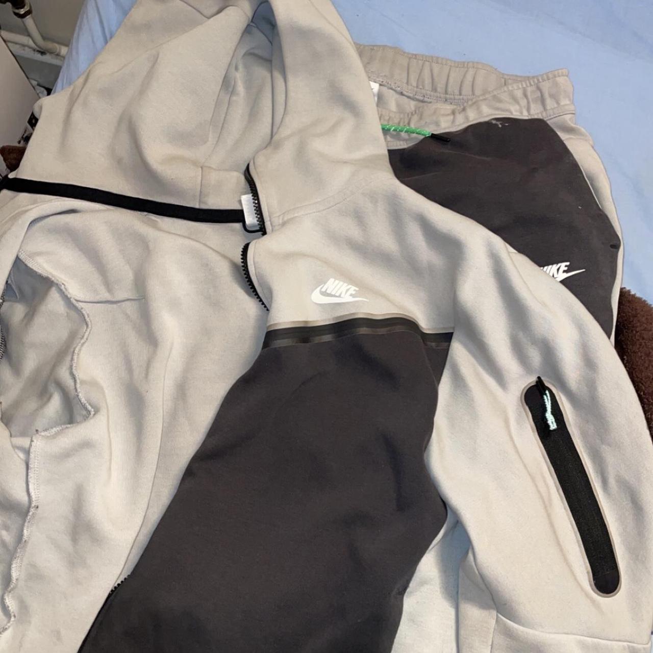 NIKE TECH FLEECE FULL TRACKSUIT XL (USED) Good... - Depop