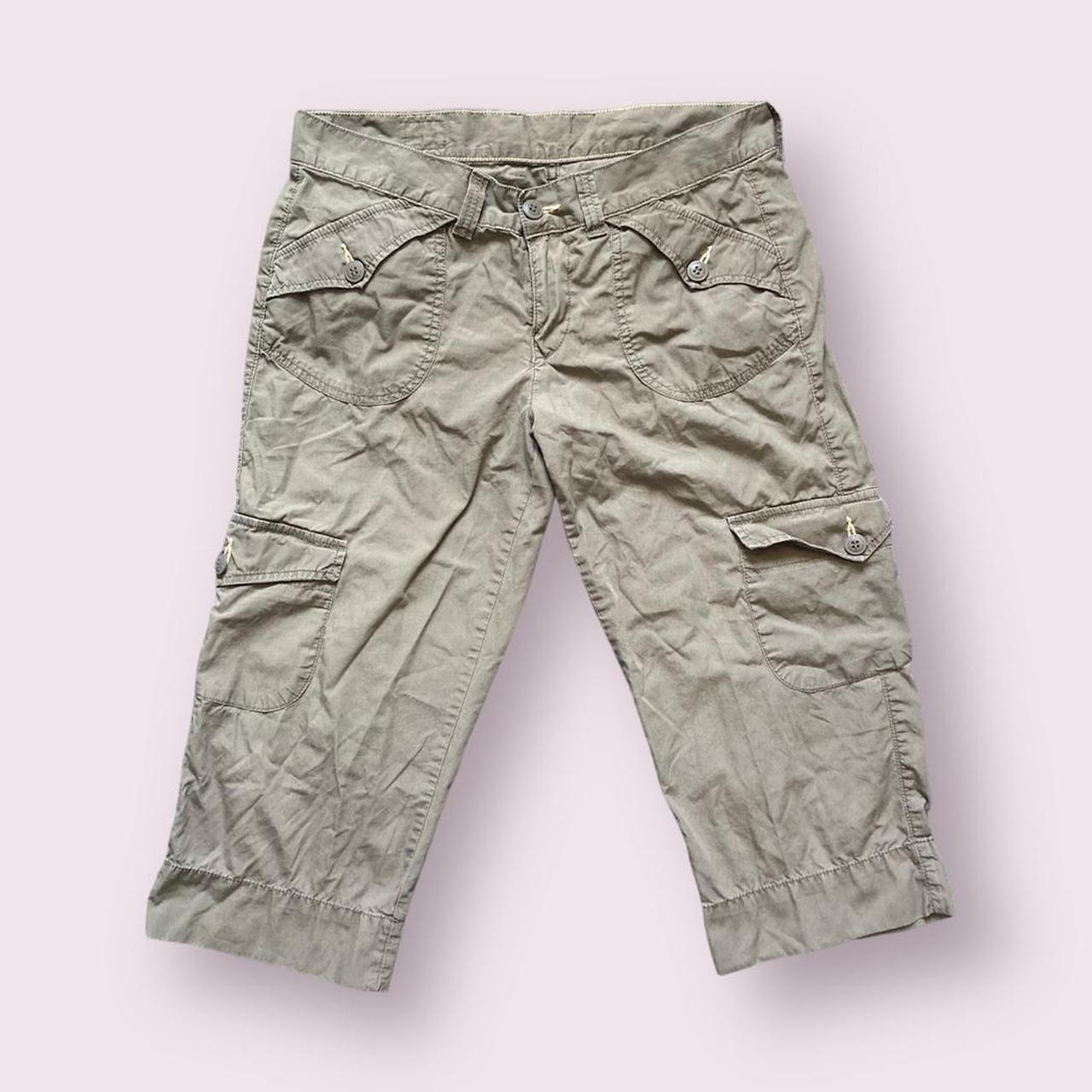 Cargo shorts Low rise cargo pants Capri cargo - Depop