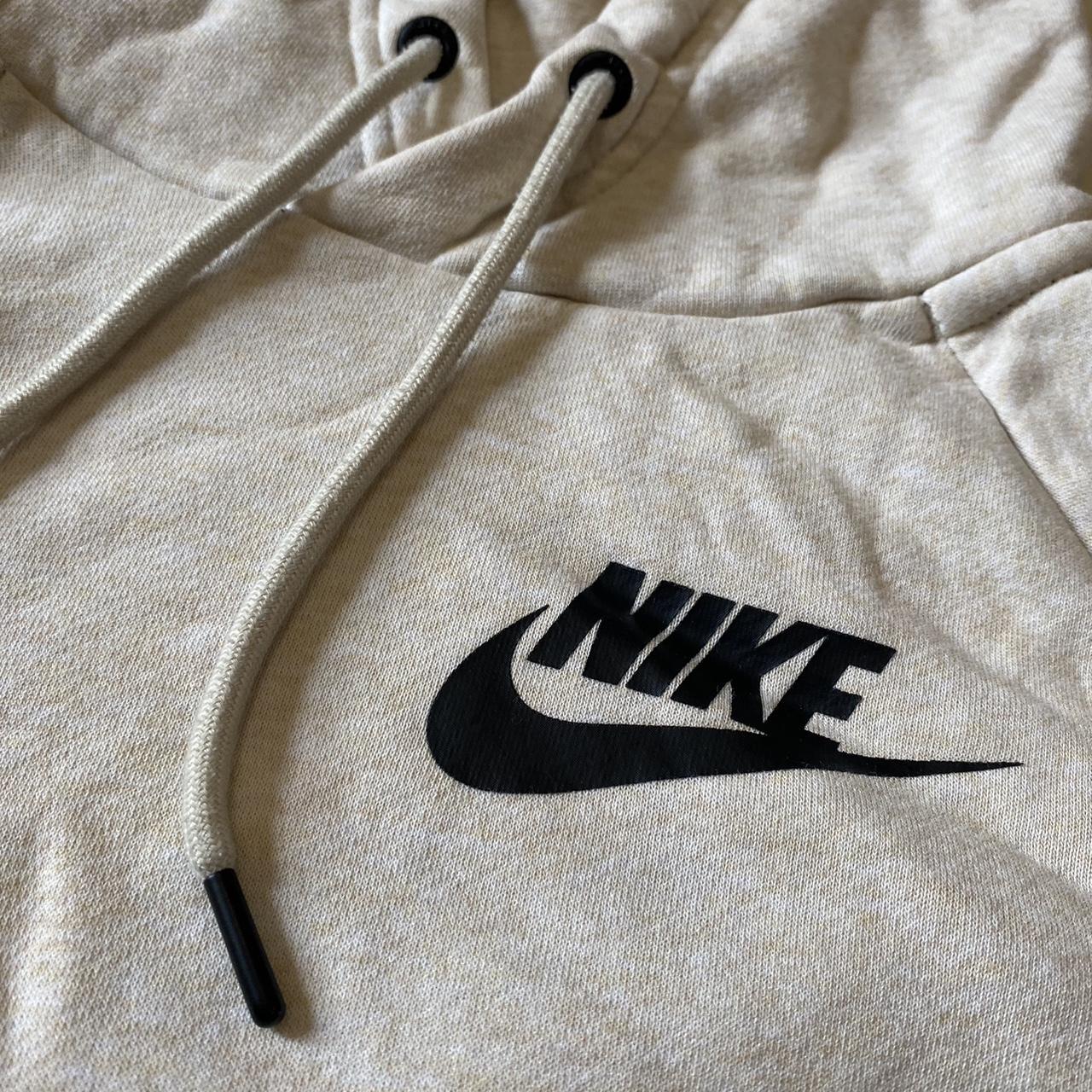 Nike Women's Cream Hoodie | Depop