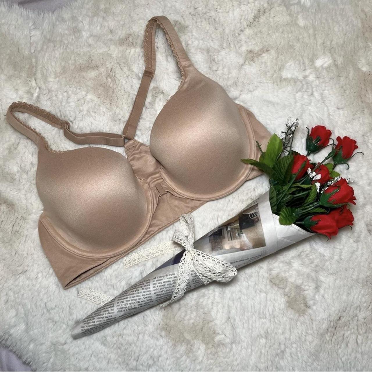 Victoria's Secret Body by Victoria Lightly Lined - Depop