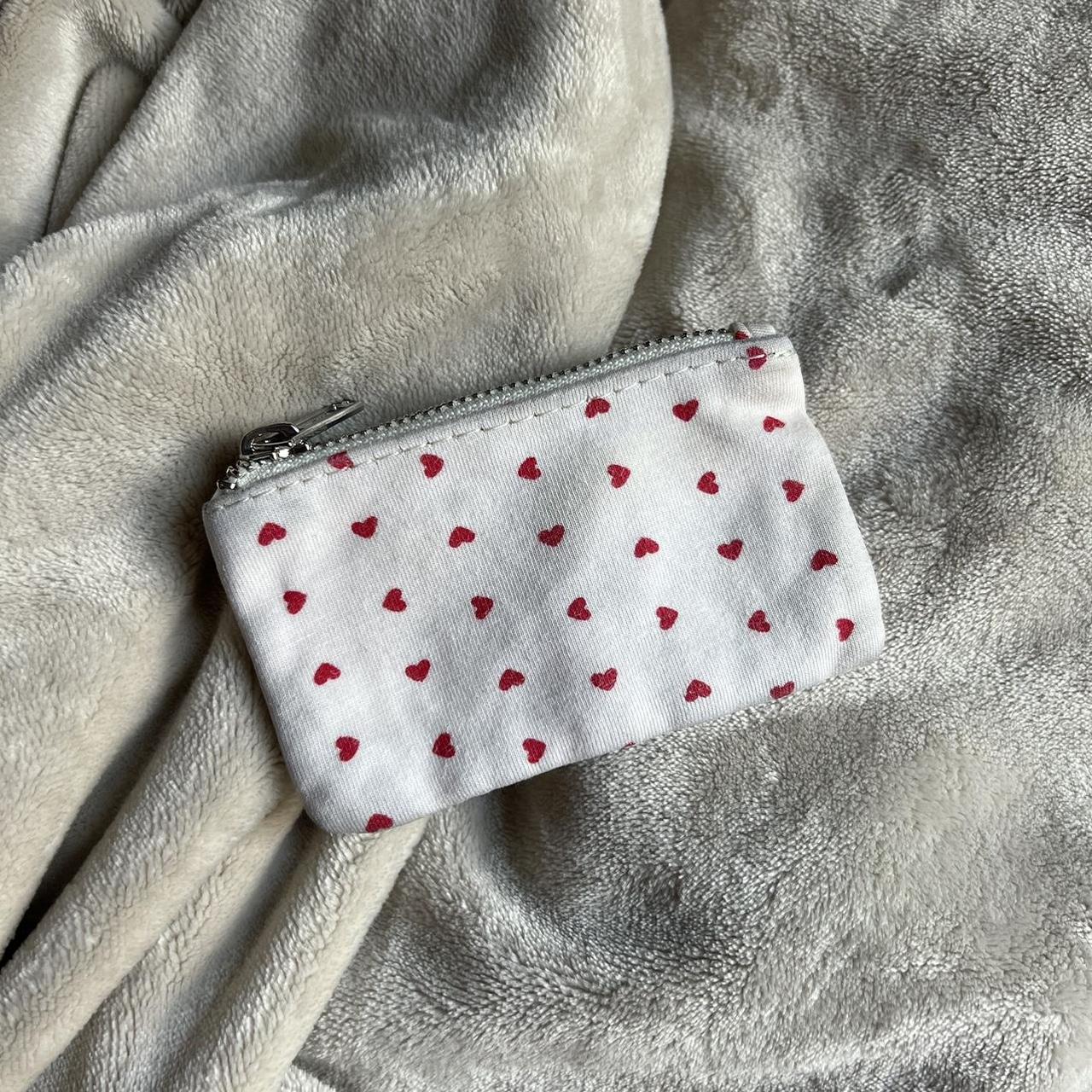 Brandy Melville heart coin purse ♡ please look at... Depop