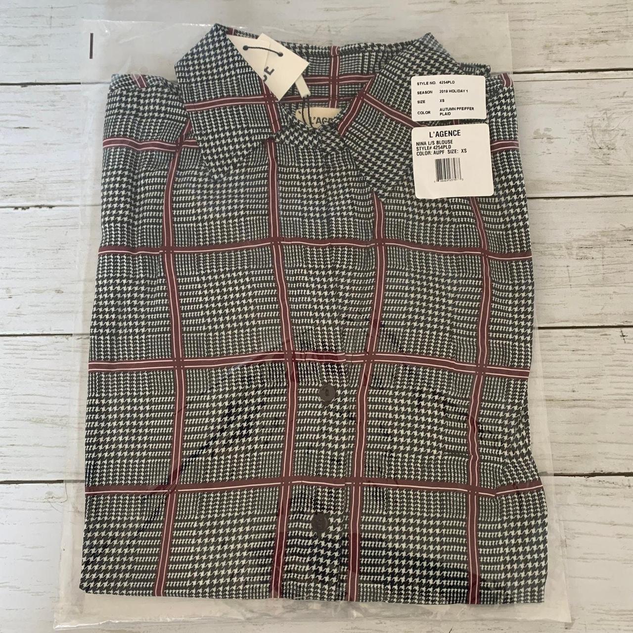 NWT L'AGENCE Long hotsell Sleeve Button Up Size XS