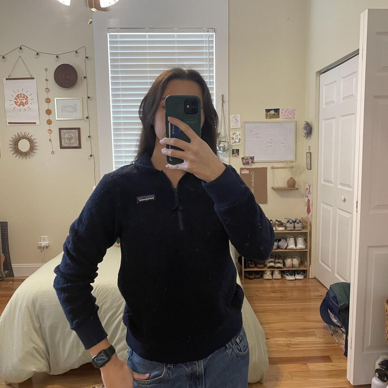 Navy patagonia online sweatshirt