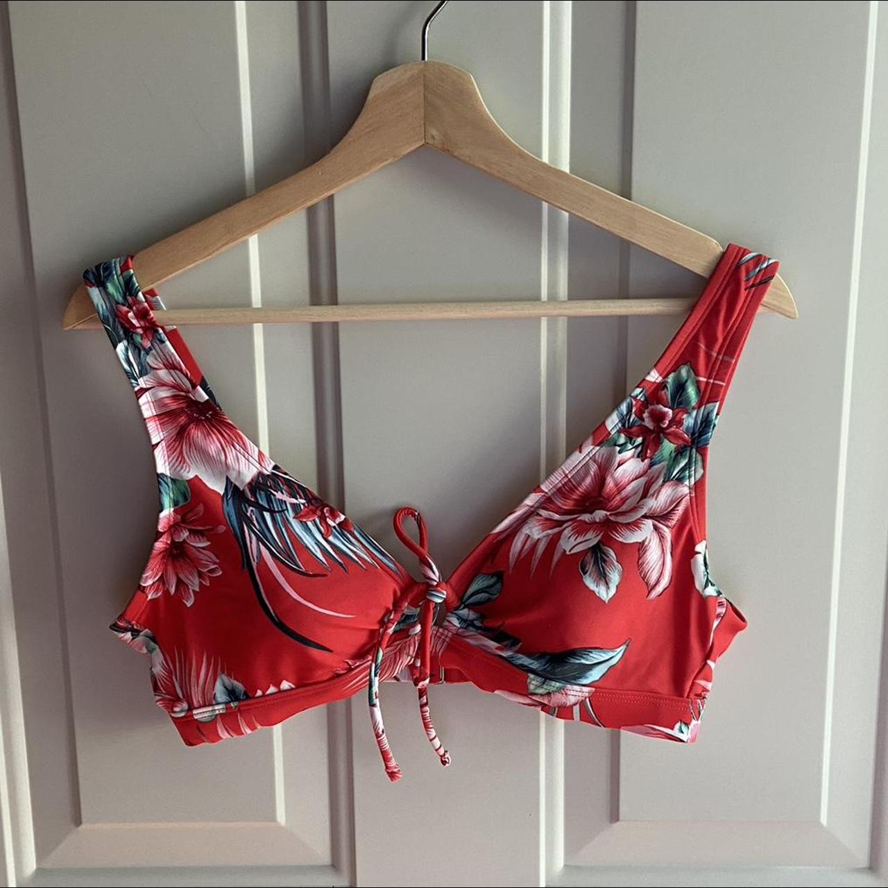 Kona Sol Floral Bikini Top Adjustable Bust Size... Depop