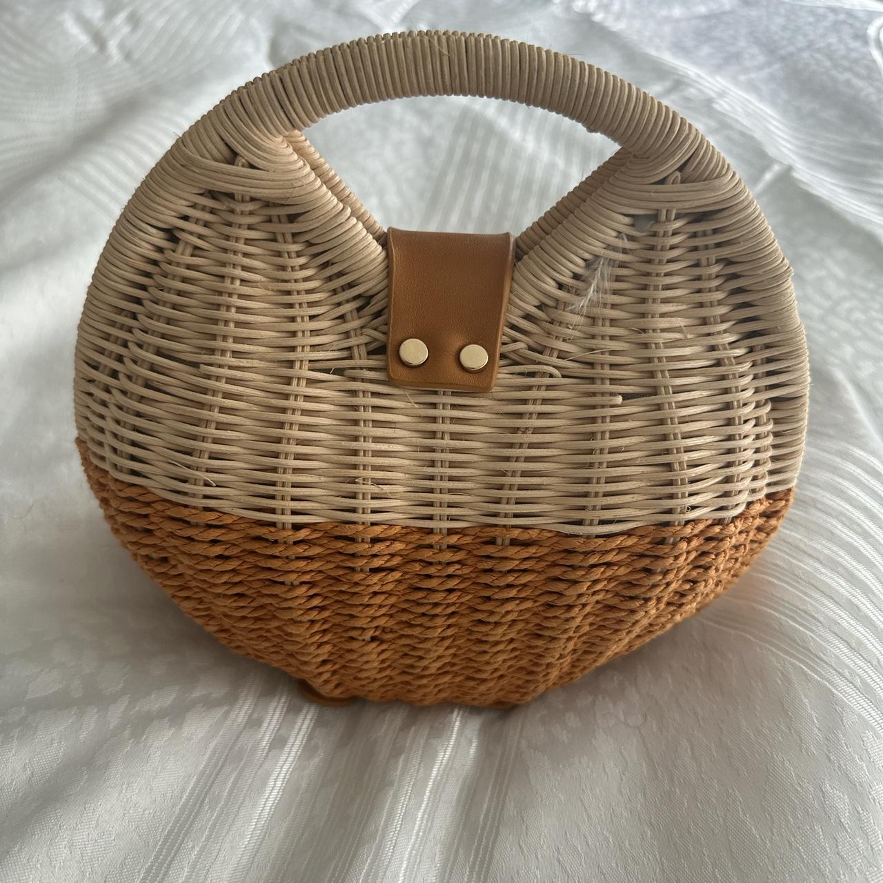 Zara Straw Bag With Detachable Gold Chain Turnlock... Depop