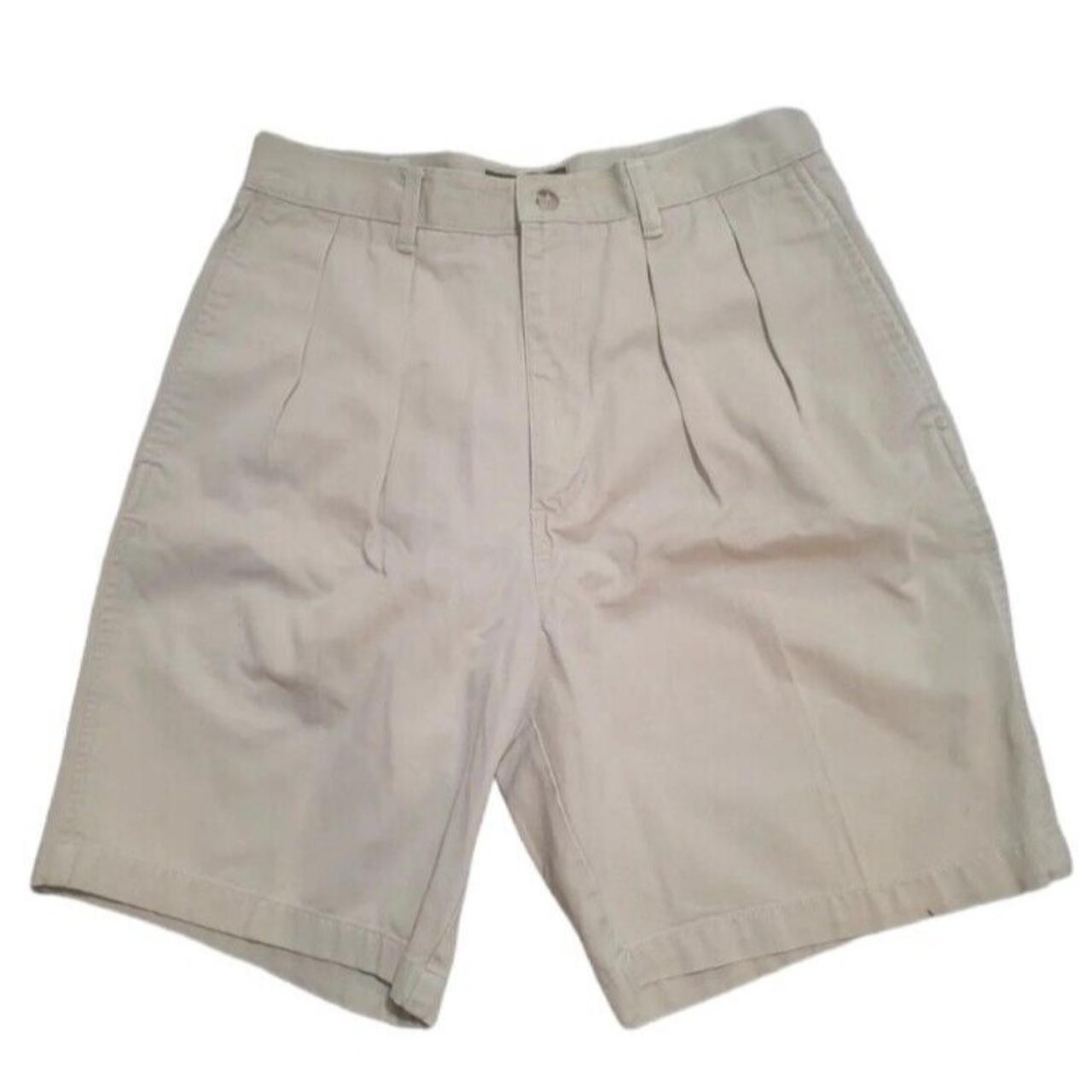 Roundtree & Yorke Men's Cream Shorts Depop